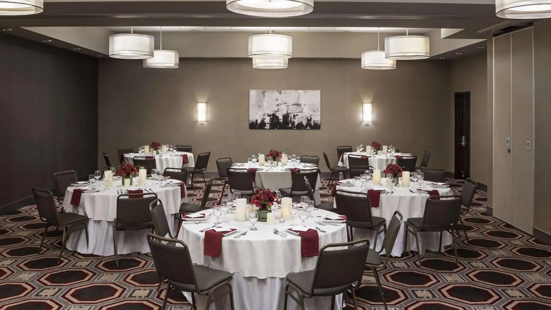 Cambria Hotel White Plains - Downtown 5*,