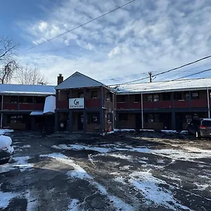 Motel Courtyard, White Plains