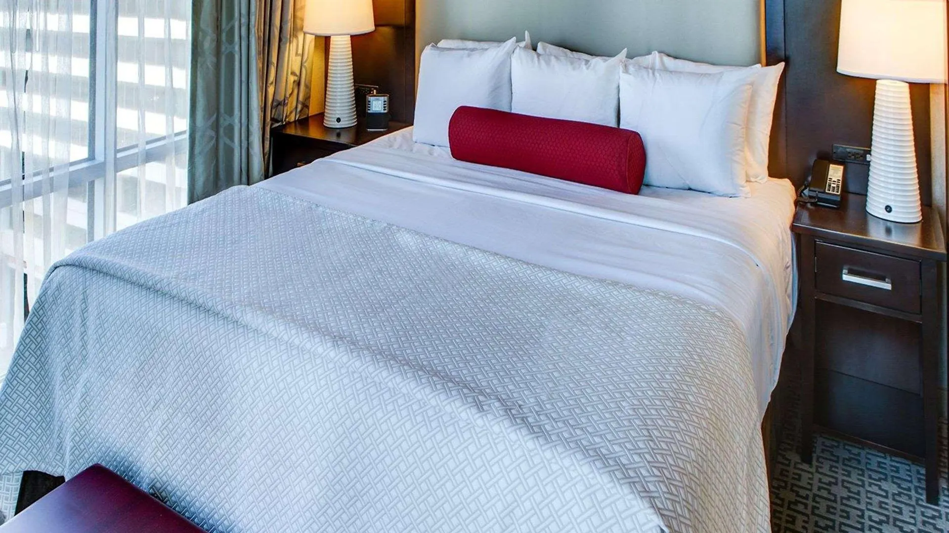 Cambria Hotel White Plains - Downtown