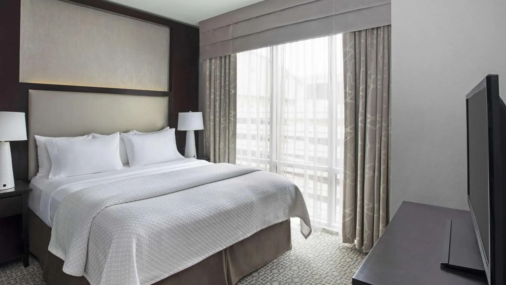 Cambria Hotel White Plains - Downtown