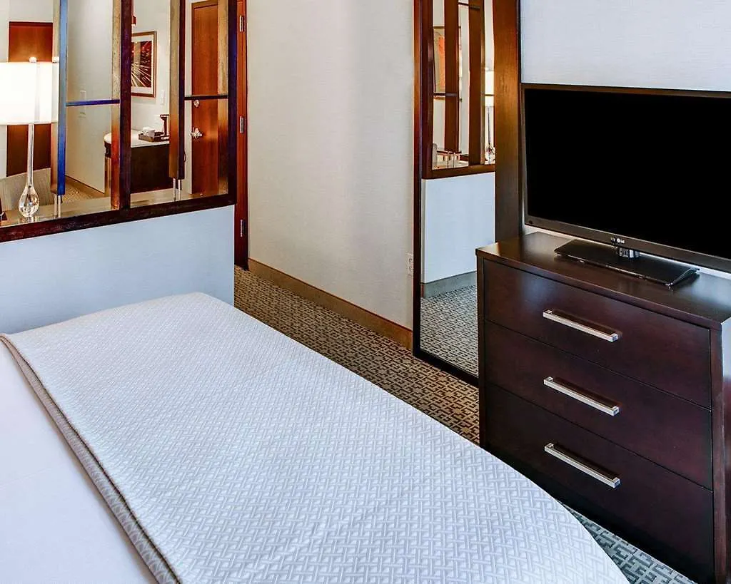Cambria Hotel White Plains - Downtown 5*,